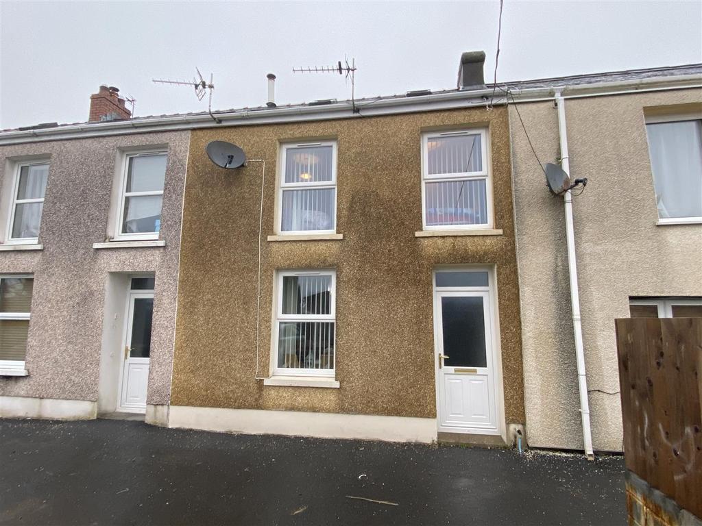 New Road, Upper Brynamman, Ammanford 4 bed terraced house £115,000