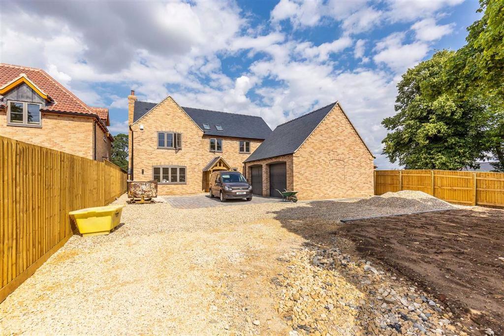 Barlings Lane, Langworth, Lincoln, Lincolnshire 4 bed detached house