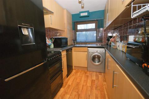 33 Temperance Field, Wyke, Bradford, BD12 9NR