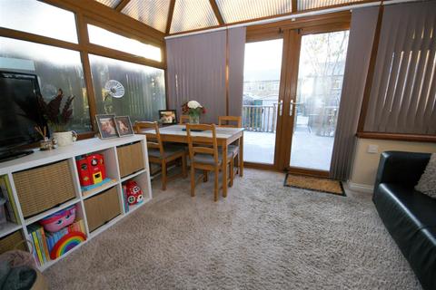 33 Temperance Field, Wyke, Bradford, BD12 9NR