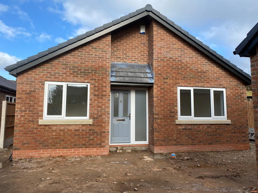Opposite Beech Avenue, Church Road, Leyland PR25 3 bed detached