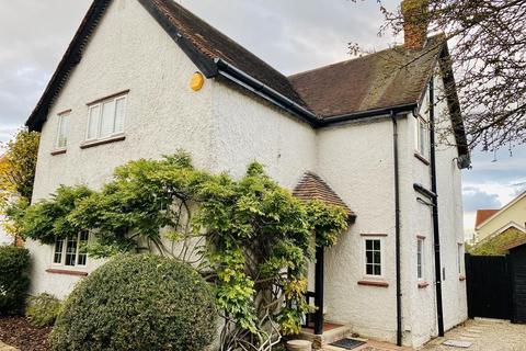 107 Beehive Lane, Chelmsford, CM2 9RP