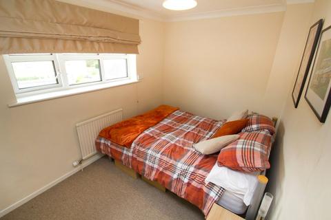 18 Eton Close, Witney, OX28 3GA