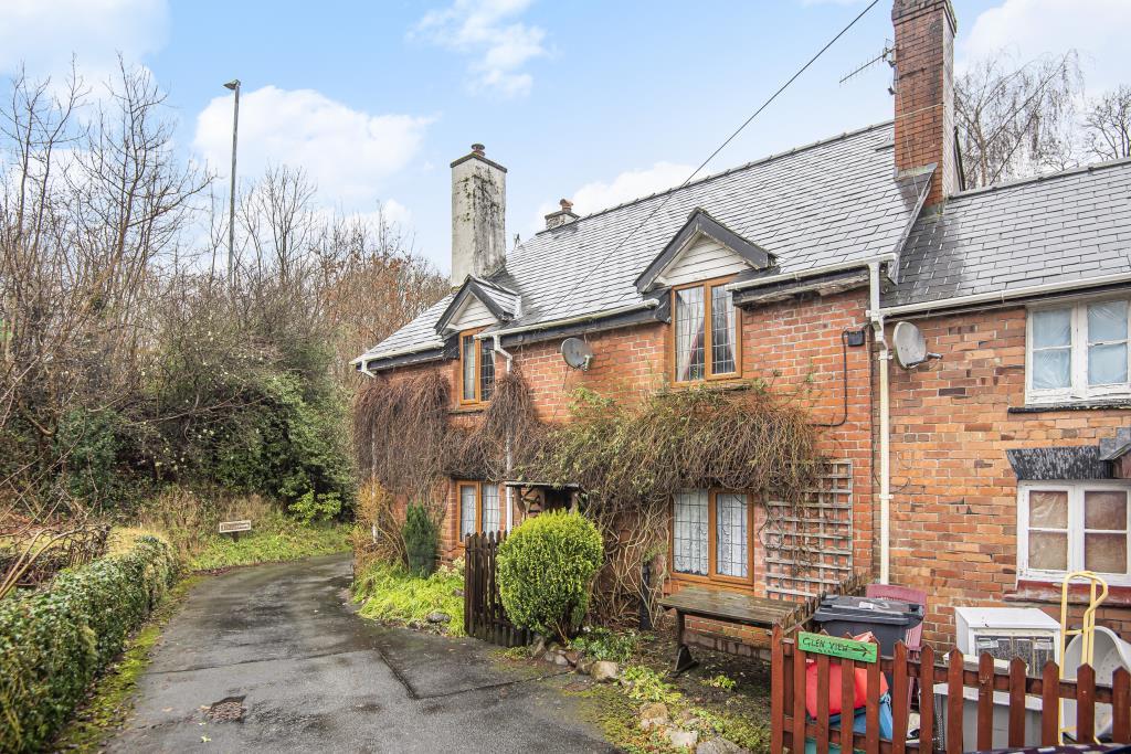 Howey, Llandrindod Wells, LD1 4 bed cottage £200,000