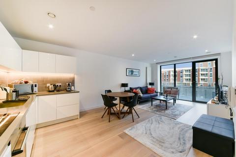 2 bedroom apartment for sale - Fairwater House, Royal Wharf, London, E16