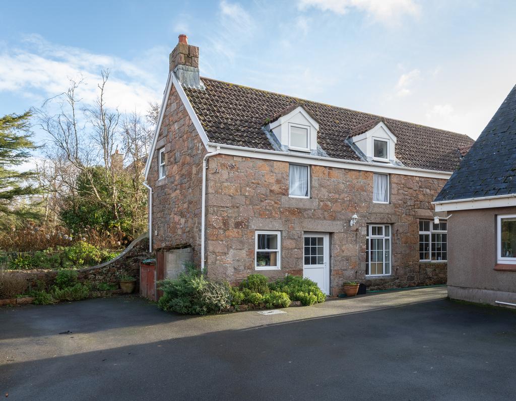 La Route Du Mont Mado, St. John, Jersey 3 bed detached house £605,000