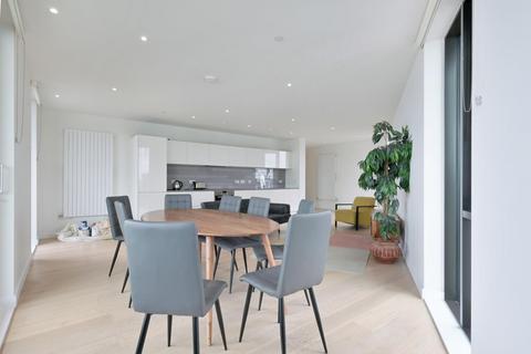 3 bedroom apartment for sale, Summerston House, Royal Wharf, London, E16