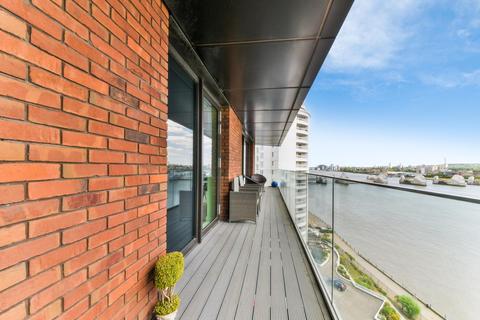3 bedroom apartment for sale, Summerston House, Royal Wharf, E16