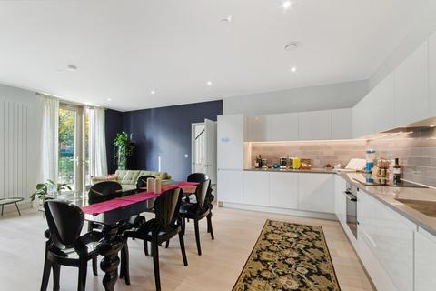 4 bedroom duplex for sale, Kelson House, Royal Wharf, London, E16