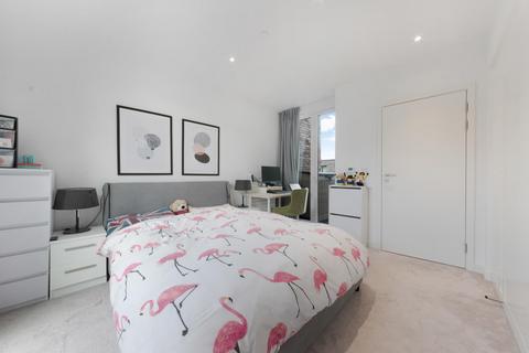 3 bedroom townhouse for sale, Starboard Way, Royal Wharf, London, E16