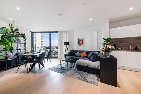 1 bedroom apartment for sale, Summerston House, Royal Wharf, London, E16