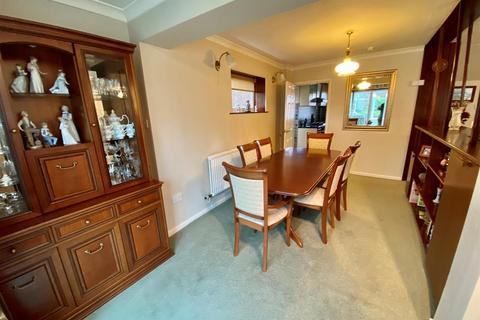 7 Broadmere Close, Dursley, GL11 6PU