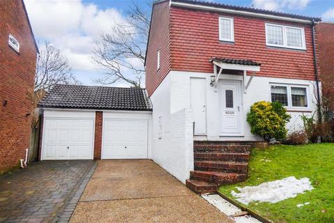 56 Hurst Hill, Chatham, ME5 9BU