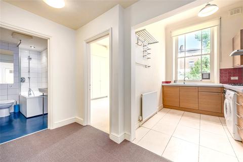 Flat B, 60 Pemberton Gardens, London, N19 5RU
