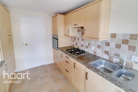 3 bedroom detached house to rent - Chester Close, New Inn