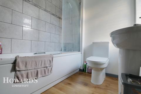 1 Clement Square, Lowestoft, NR33 0LT