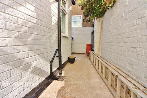 1 Clement Square, Lowestoft, NR33 0LT