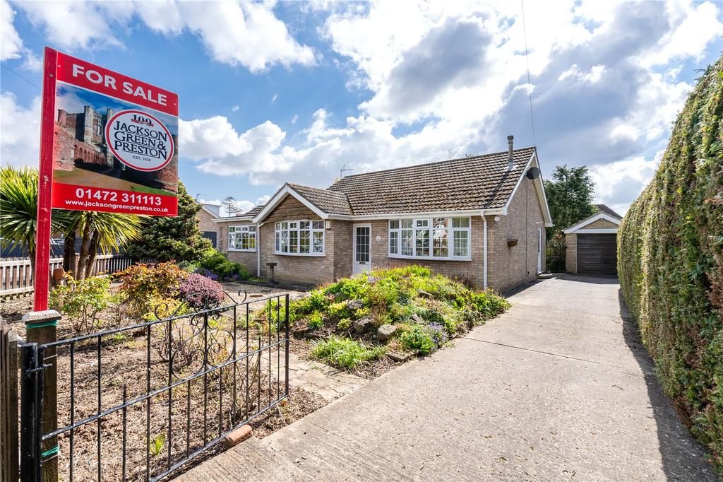 Westwood Road, Healing, Grimsby, DN41 2 bed bungalow £225,000