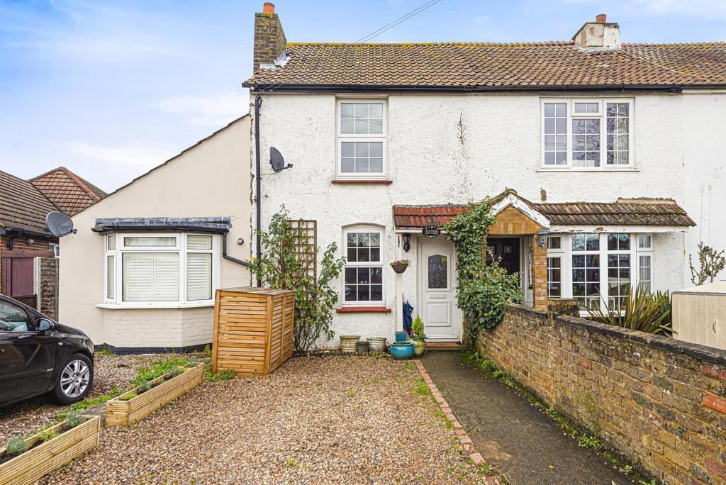 Arch Road, Hersham, WaltonOnThames, KT12 2 bed terraced house for
