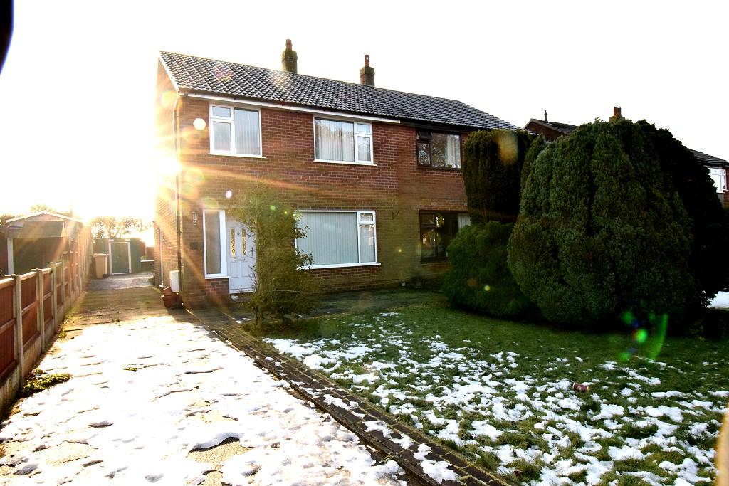 LEE BANK, WESTHOUGHTON, BOLTON BL5 3 bed semidetached house £179,950