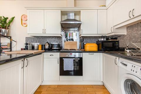 Flat 2, 24 Hervey Road, London, SE3 8BS