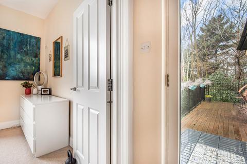 Flat 2, 24 Hervey Road, London, SE3 8BS
