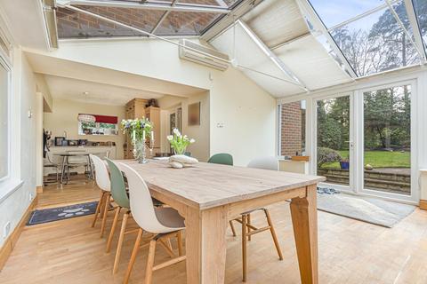 Braidwood Coldharbour Road, West Byfleet, KT14 6JN