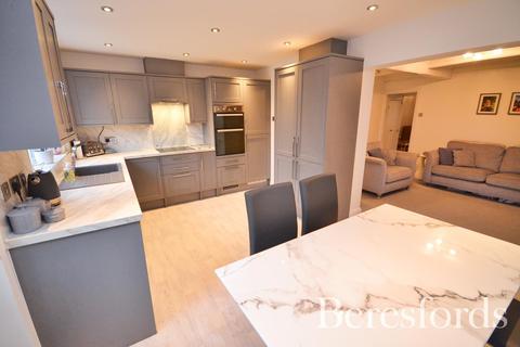 26 Burstead Drive, Billericay, CM11 2QN