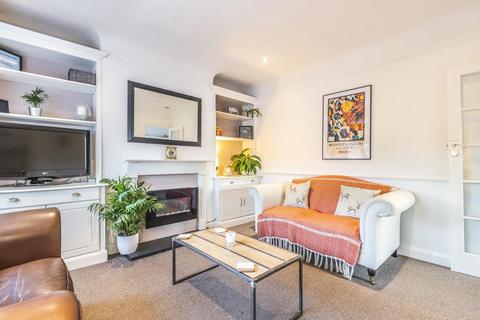 2a Perth Close, London, SW20 0AJ
