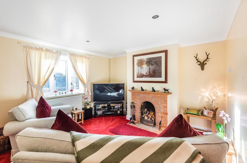 Park Farm Cottages, Park Lane, Selsey, PO20 3 bed semidetached house