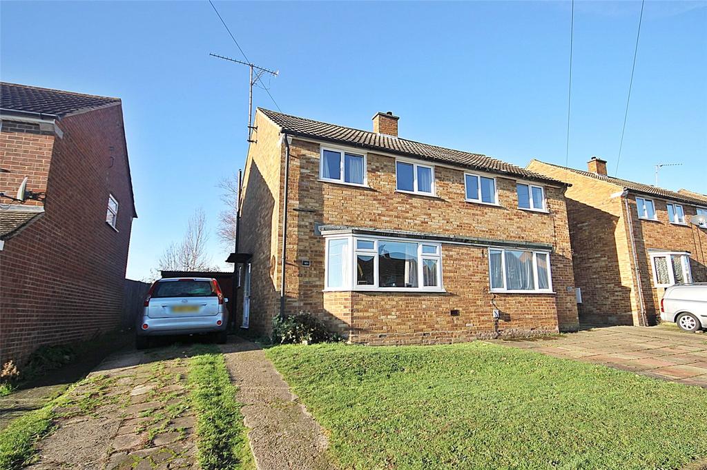 Townfield Road, Flitwick, Bedford, Bedfordshire, MK45 3 bed semi