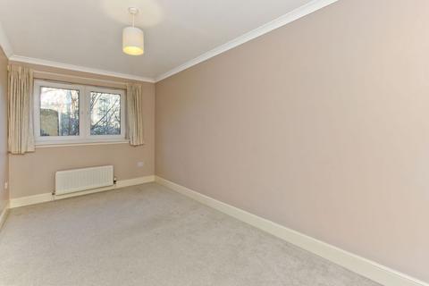 8/4 St. Clair Road, Edinburgh, EH6 8JY