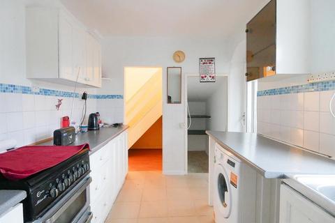144 Broadfield Road, Bristol, BS4 2UZ