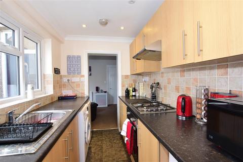 4 Bernard Street, Gravesend, DA12 2EX