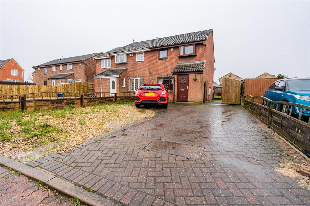 Orion Way, GRIMSBY, Lincolnshire, DN34 2 bed semidetached house £120,000