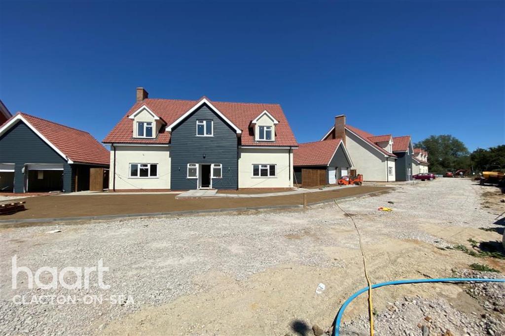Stones Green Road 5 bed detached house £3,000 pcm (£692 pw)