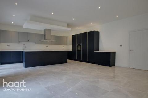 5 bedroom detached house to rent, Stones Green Road, Tendring