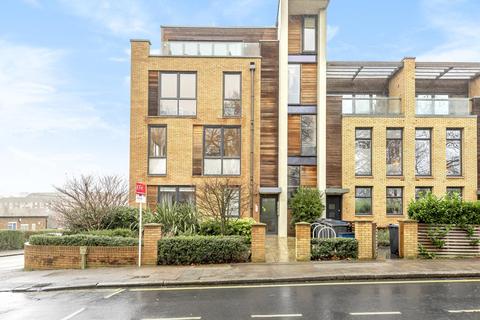 Flat 3, Chalice Court, 41 Chevening Road, London, SE19 3TD