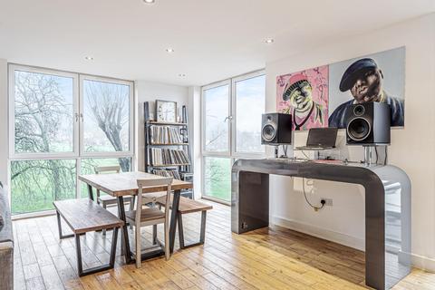 Flat 3, Chalice Court, 41 Chevening Road, London, SE19 3TD