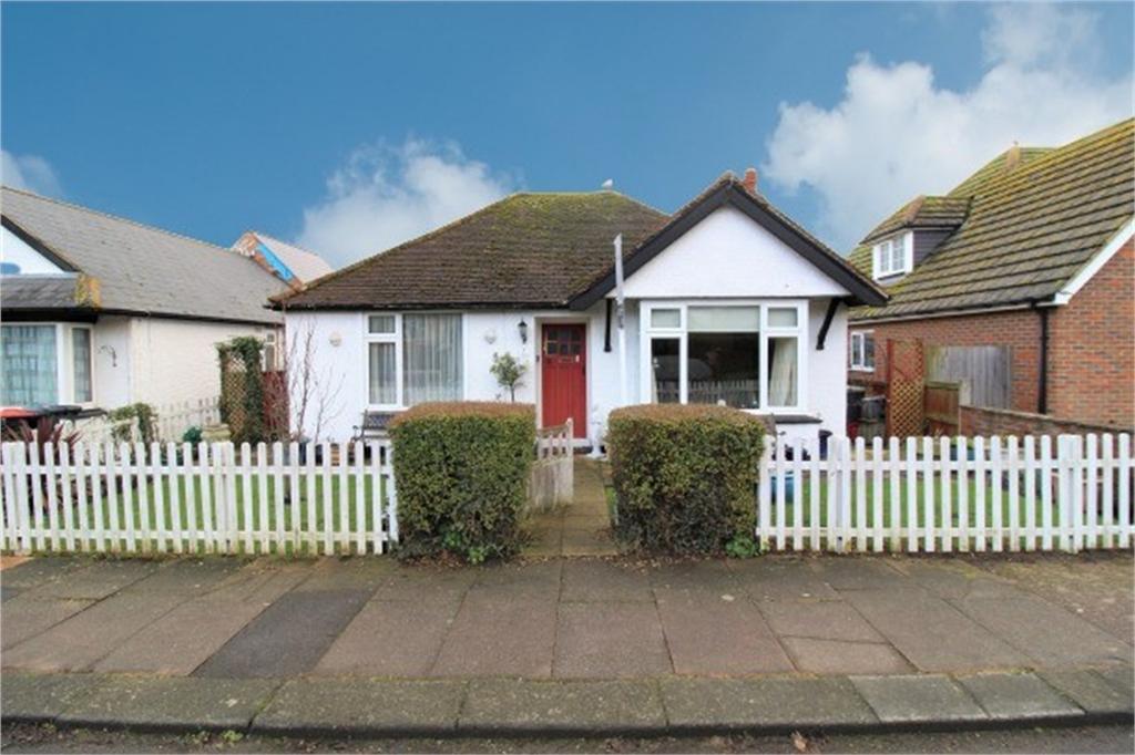 Glenbervie Drive, Beltinge, Herne Bay, Kent 2 bed detached bungalow £