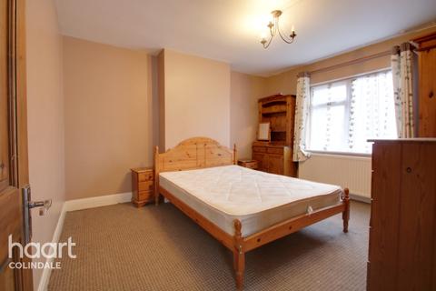 15a Reeves Avenue, London, NW9 8LN