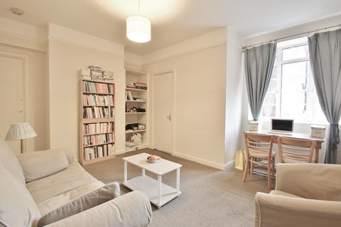 1 bedroom flat to rent, Latymer Court, Hammersmith Road, Hammersmith, W6