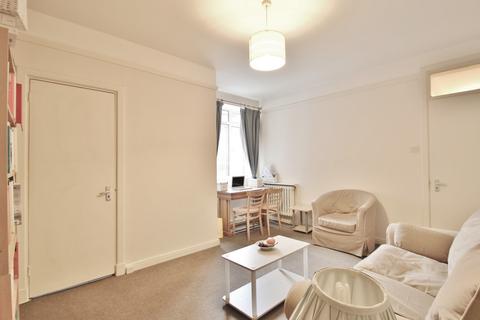 1 bedroom flat to rent, Latymer Court, Hammersmith Road, Hammersmith, W6