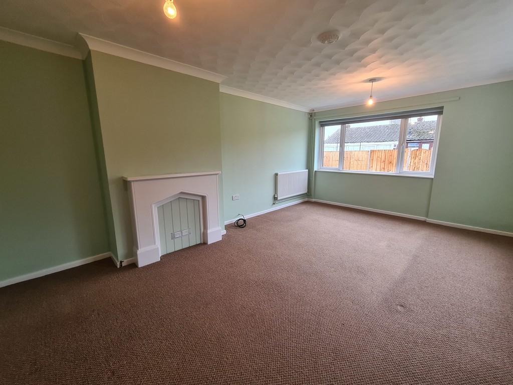 Lloyds Avenue, Kessingland 3 bed terraced bungalow £725 pcm (£167 pw)