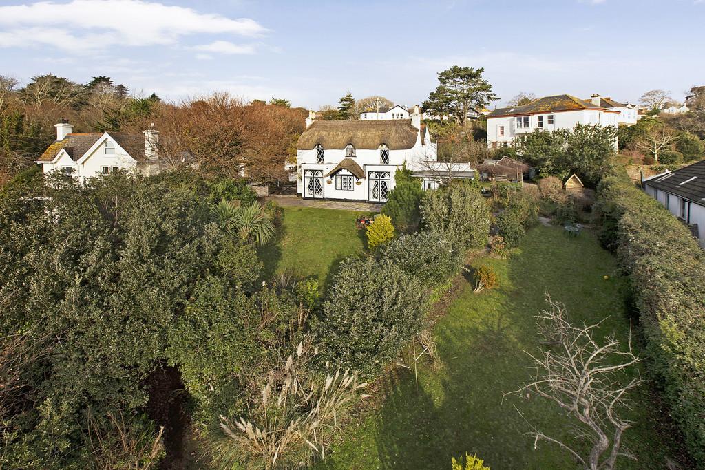Ferndale Road, Teignmouth 6 bed detached house £699,000