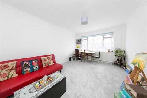 139 Carlyle Road, London, W5 4BP