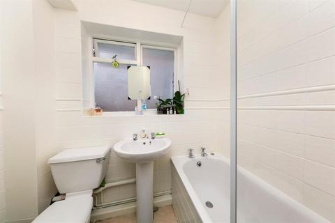 139 Carlyle Road, London, W5 4BP
