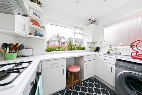 139 Carlyle Road, London, W5 4BP