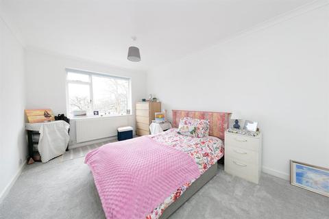 139 Carlyle Road, London, W5 4BP