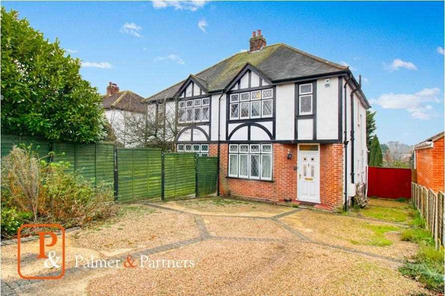 St Andrews Avenue, Colchester, CO4 3 bed semi-detached house - £290,000